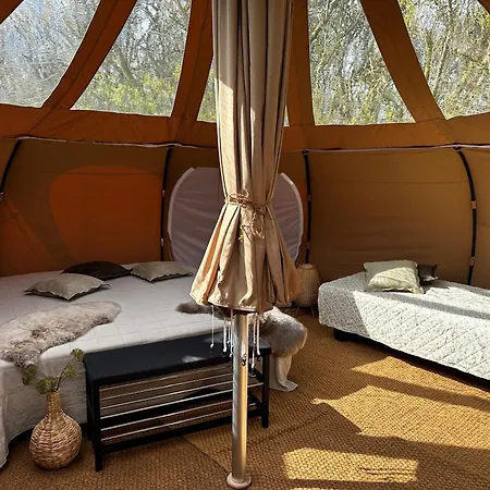 Romantik Luxus Glamping 4 אוהל מפואר *